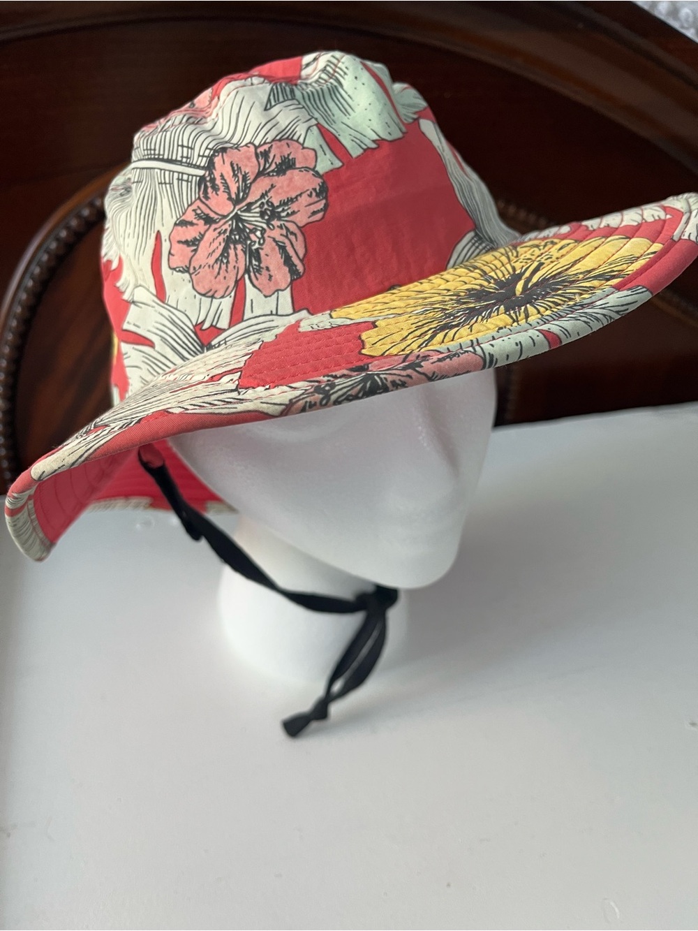 Patagonia Bucket/ Boonie Hat Pink Floral Hat size Small
